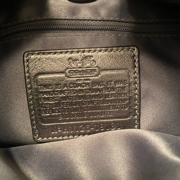 Authentic Coach Shoulder Bag - Picture 10 of 11